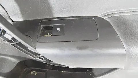 OPEL Insignia A Панель управления стеклоподъемником двери задней правой 13301888